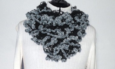 Ruffle Scarf-Black & Grey