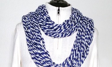 Arm Knit Scarf-Blue & White